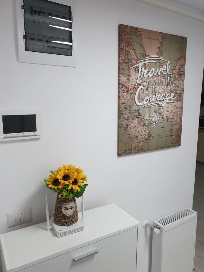 Topaz Central Apartment Bacau Exterior photo